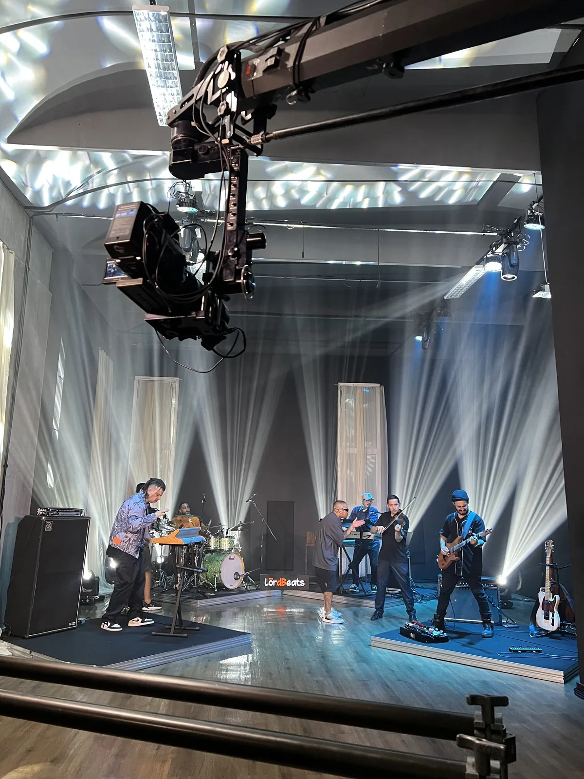 Banda em apresentação com sonorização da AS