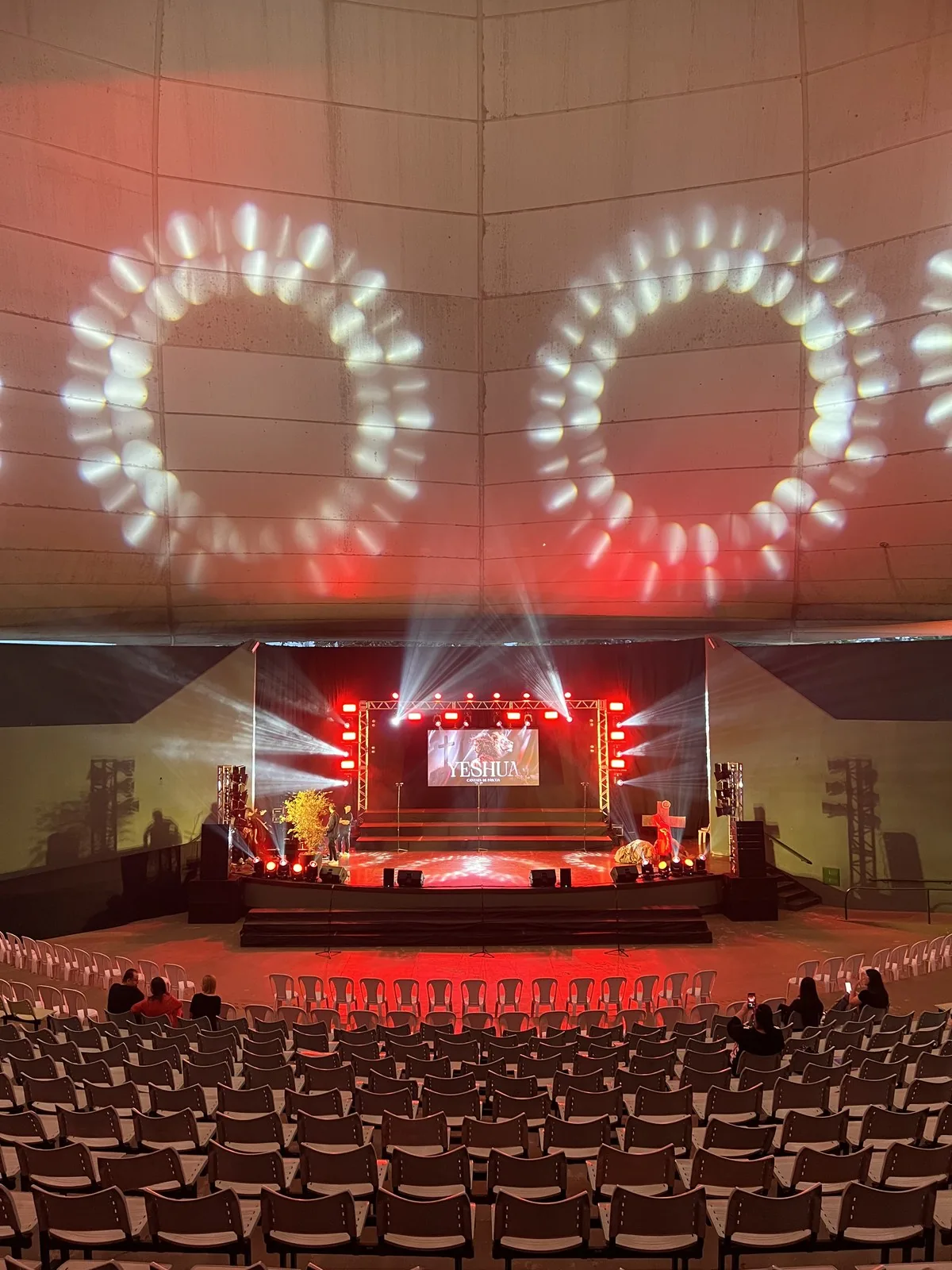 Sonorização e iluminação em teatro